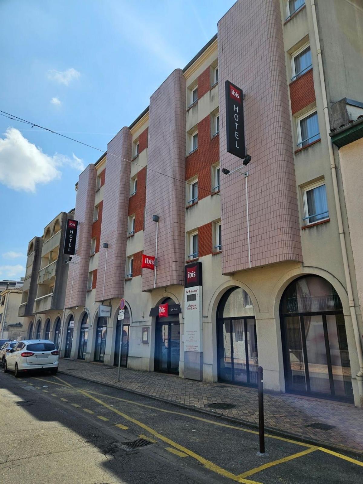 Ibis Agen Centre Gare Ξενοδοχείο Εξωτερικό φωτογραφία