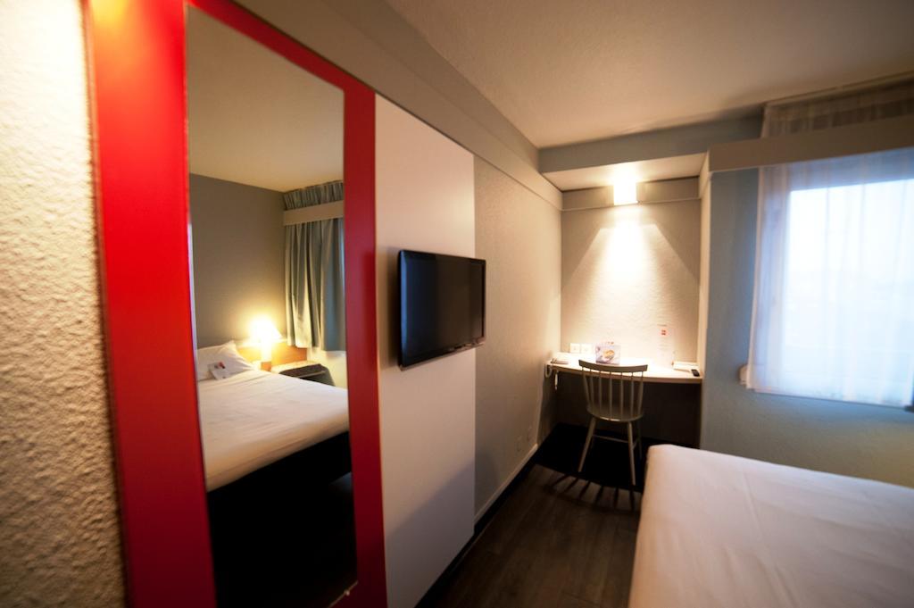 Ibis Agen Centre Gare Ξενοδοχείο Εξωτερικό φωτογραφία