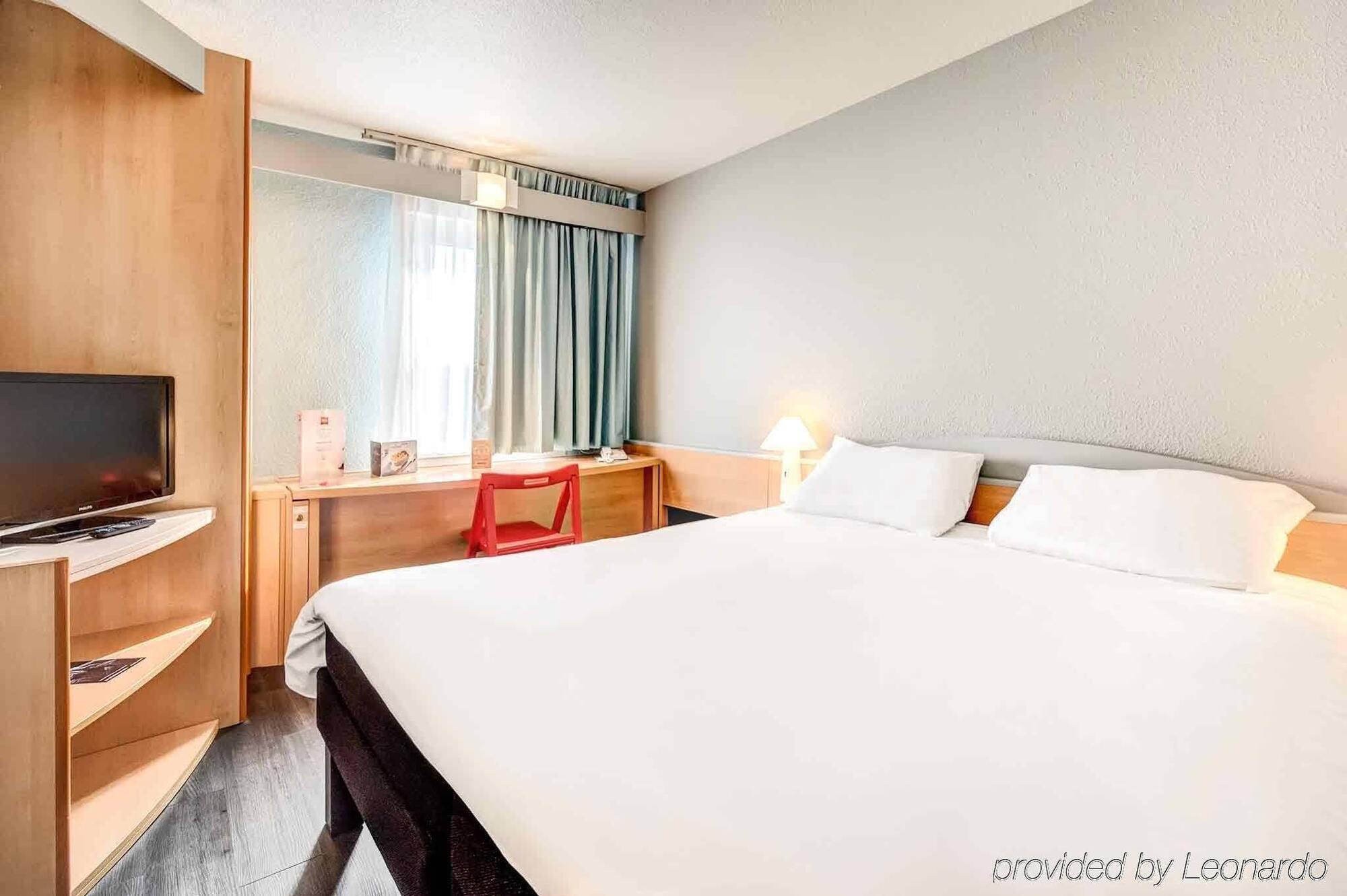 Ibis Agen Centre Gare Ξενοδοχείο Εξωτερικό φωτογραφία